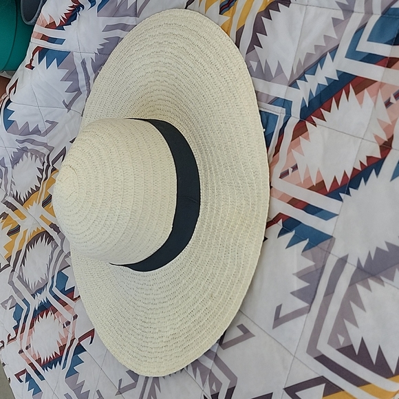 Hat - Picture 2 of 2